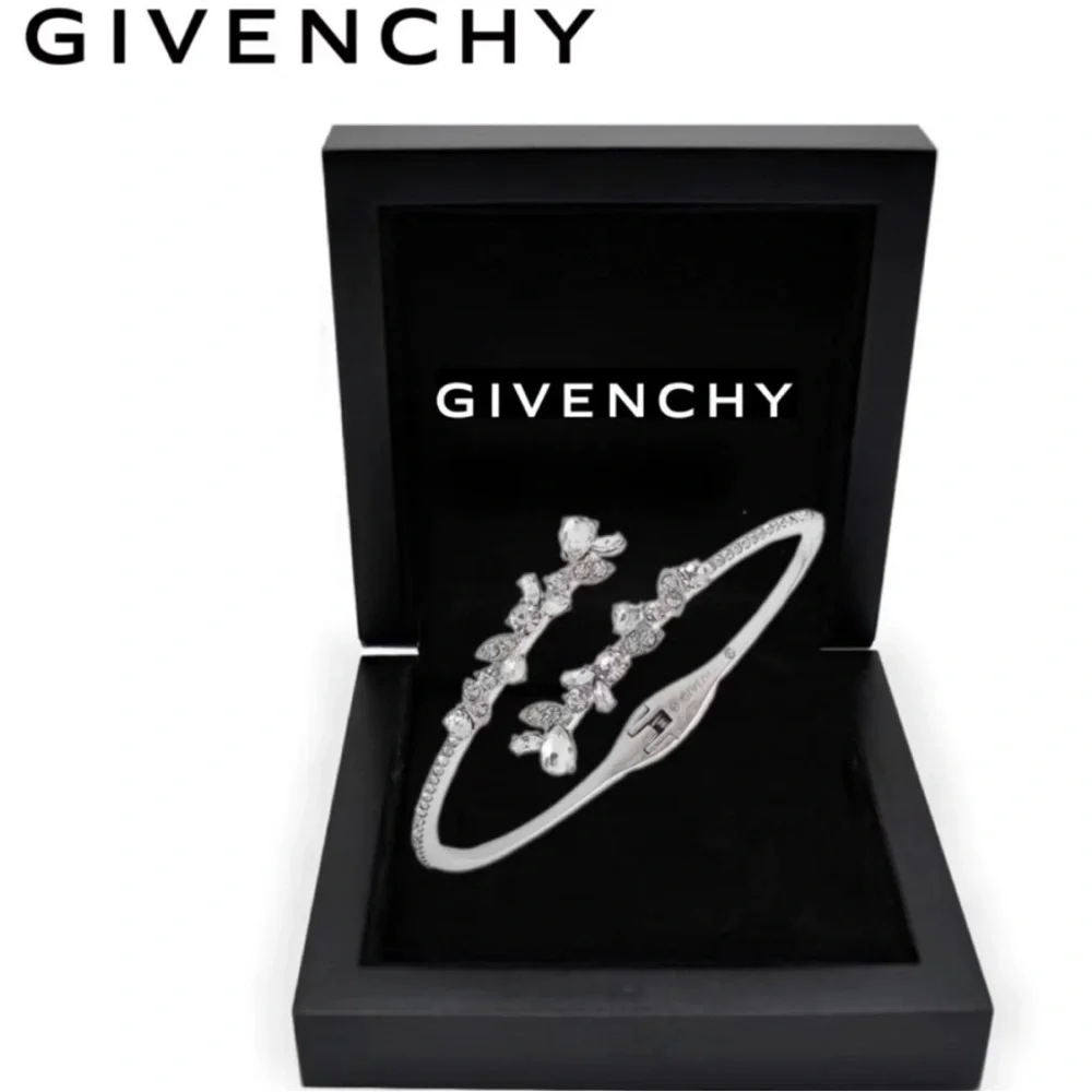 Givenchy silver dangle - Picture 2 of 10